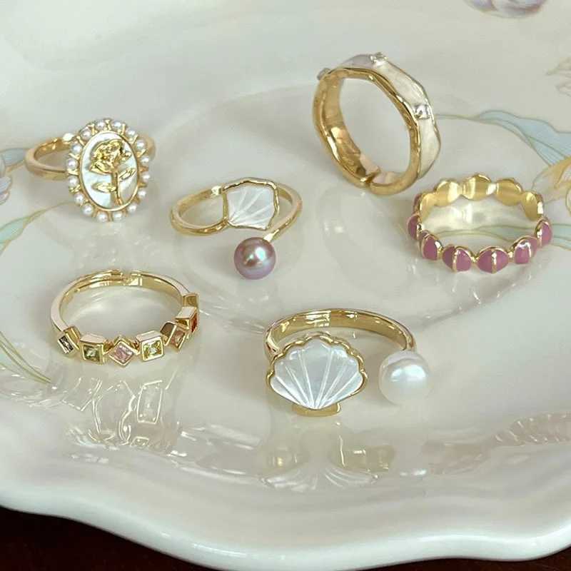 Fashion Shell Pearl Ring Text Girl Fashion French Flower Open Ring Aesthetic Designer Party Jewelry Gift 2023 X241106