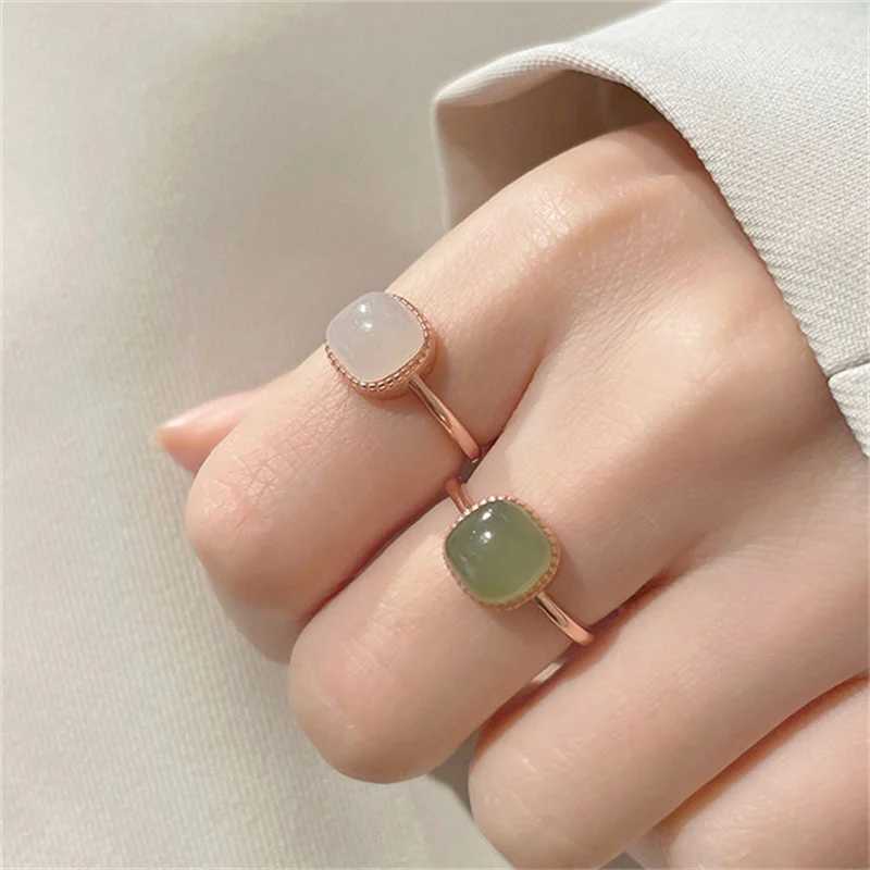Vintage artificial jade square ring autumn Chinese style crystal gemstone finger ring X241106