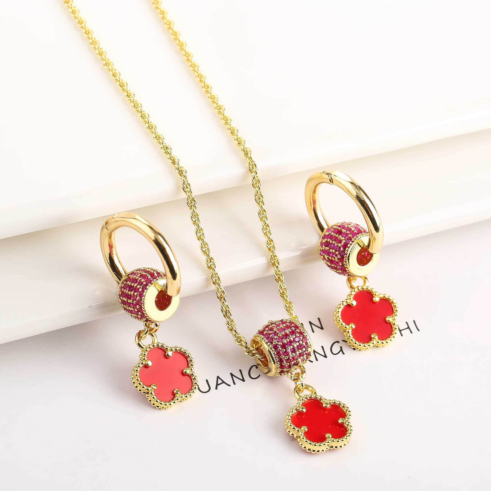 Luxurious shiny zirconia earrings suitable for fashion five leaf flower earrings necklace sets party jewelry and shampoos X241106