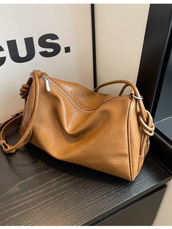 This Year's Popular Women's Large Capacity New Autumn Versatile Crossbody Commuting Pillow Bag Designer Bags Handbags Women