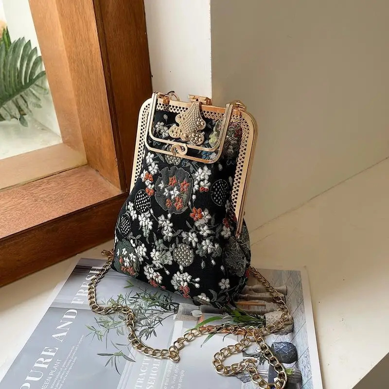 Strawberry Womens Handbag Wallet Handbag Phone Bag Cotton Canvas Retro Chain Womens Shoulder Cross Bag241106