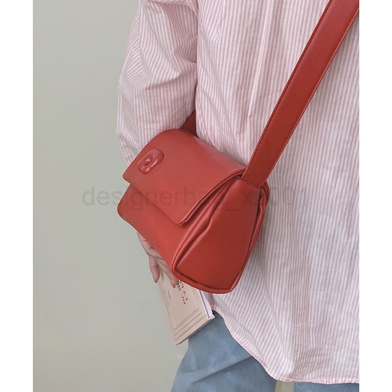 Fashion Classic Bag Designer 10a Top Nikiduncks Woman Handbagevening Bags Small Square 2024 New Style Popular This Year Highend Niche Te