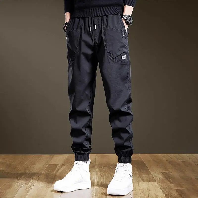 Trousers Man Multi Pocket Multipockets Joggers Harem Cargo Pants for Men Black in Loose Regular Fit est Korean Style 241104