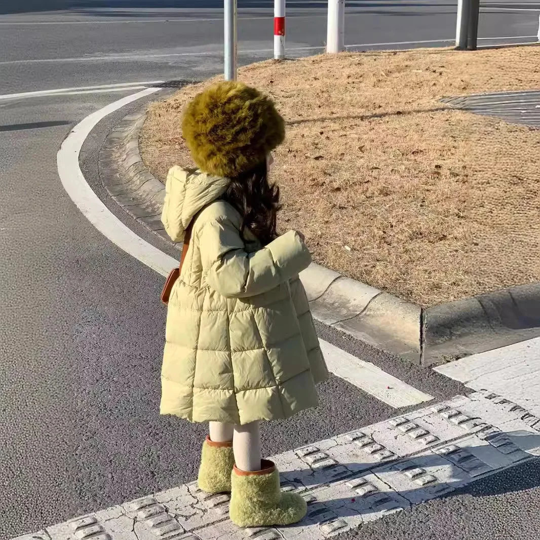 Winter Childrens Girls Parkas Loose Thick Plus Velvet Baby Girls Jacket Solid Warm Zipper Childrens Jacket 241106