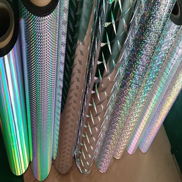 15 Micron Seamless Rainbow PET Holographic Lamination Film For Wet Lamination Process