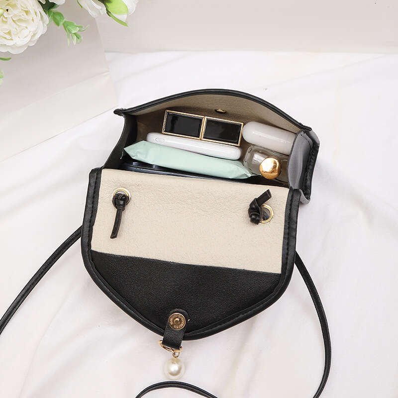 Designer Bag Straw Simple Wholesale Bag Women's Fashion Shoulder Bag Compact Portable Commuter Versatile Niche Women's Messenger Bag