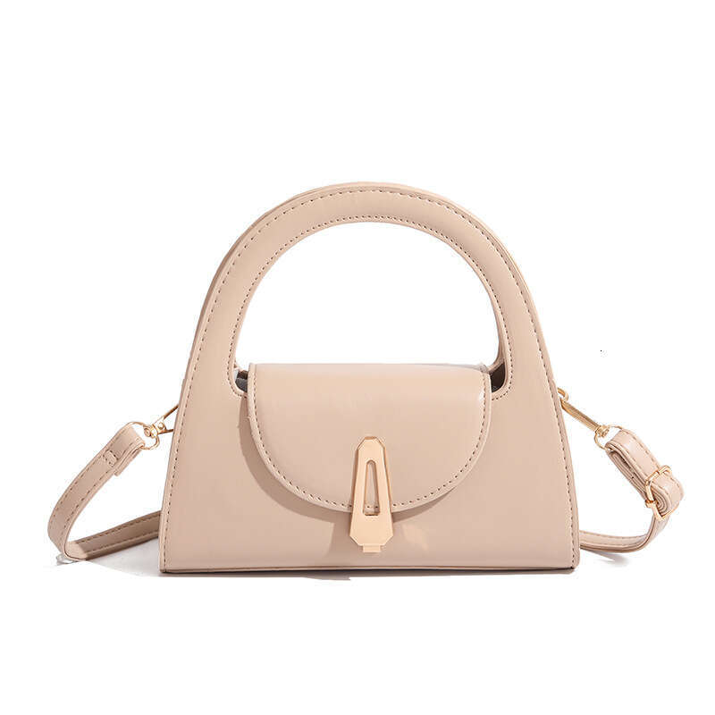 Designer Bag Niche Luxury Handbag Women's New Half-Round Shoulder Bag Versatile Commuter Retro Lock Crossbody Bag Tide Bags