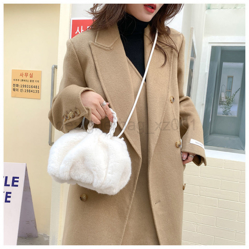 Fashion Classic Bag Designer 10a Top Nikiduncks Woman Handbagevening Bags Fluffy Womens New Style Straddle Handbag Cute Small Winter