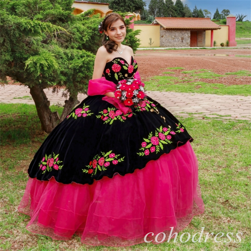 Black And Hot Pink Mexican Quinceanera Dresses Charro Sweetheart Velvet Ball Gown Vestidos De 15 Xv Anos Debutante Princess Corset Embriodery Vestio D