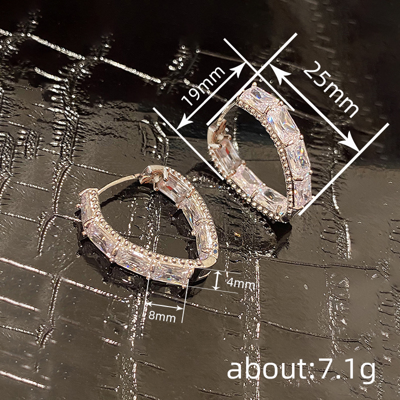 2024 Top Sell Clip Earrings Elegant Luxury Jewelry 925 Sterling Silver Princess Cut White Topaz CZ Diamond Geometric Temperament Party Women Wedding E