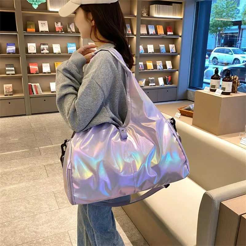 Fashion Pearscent Colour Fitn Gym Bags Women Yoga Mat Bag Wet Dry Handbags Large Waterproof Multifunction Travel Duff BagXJ241106