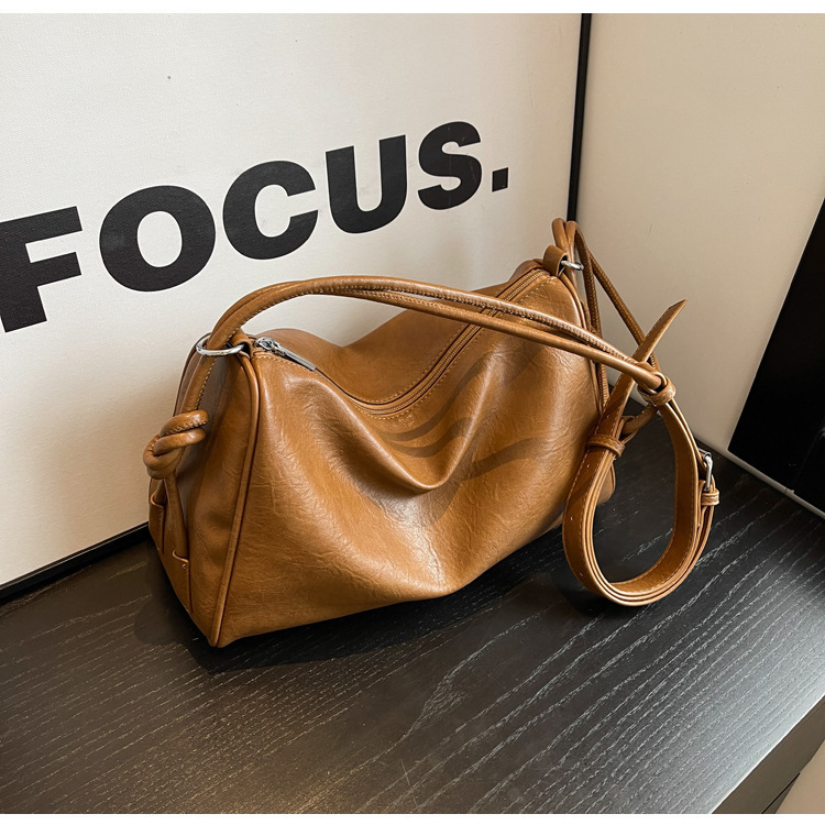 This Year's Popular Women's Large Capacity New Autumn Versatile Crossbody Commuting Pillow Bag Designer Bags Handbags Women