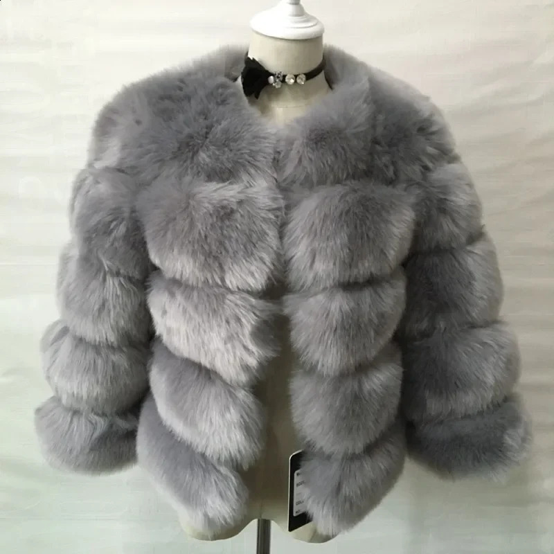 Fur Europe and The United States Fox Coat Womens Short Long Sleeve Artificial 241104