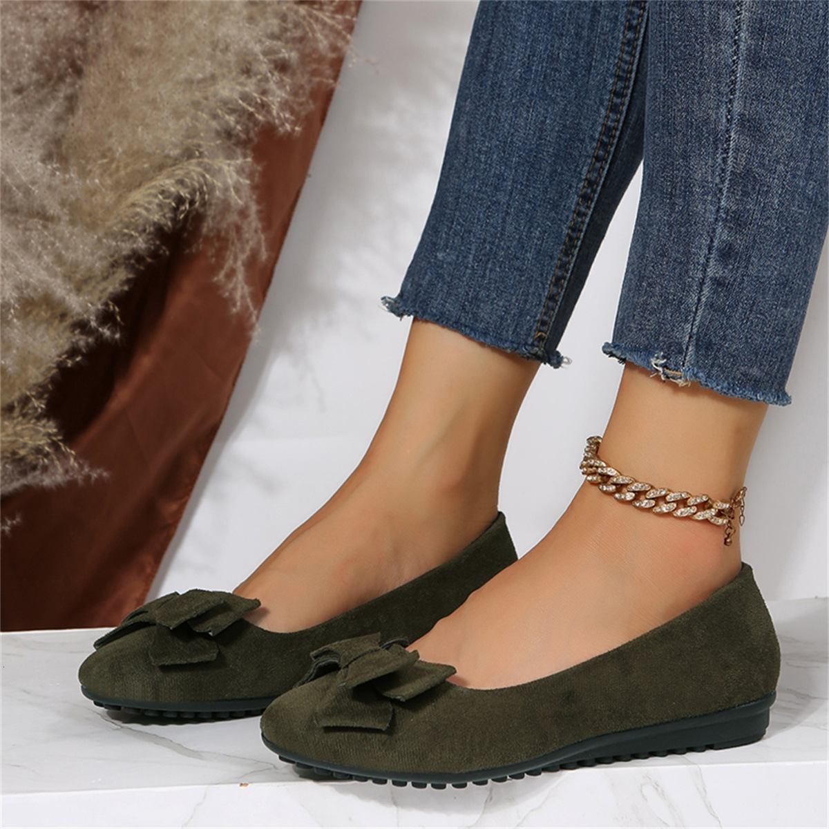 Large size lightweight soft soled bean shoes for women's 2023 Spring and Autumn New Bow Comfortable and Anti slip Women's Single Shoes