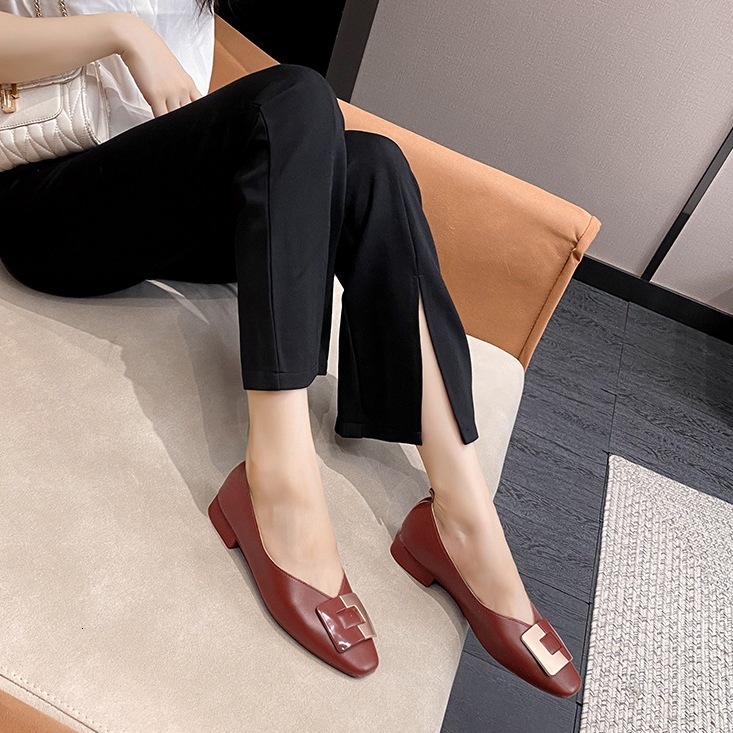 Low color blocked buckle for women's autumn new versatile coarse heel French grandma square toe shallow mouth flat sole single shoes