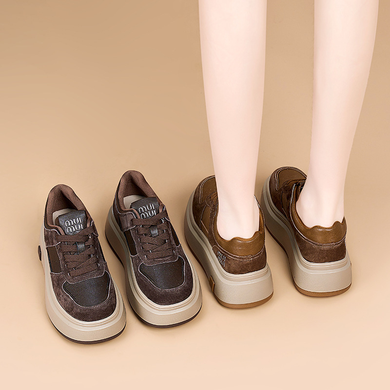 Top layer cowhide casual shoes women, 2024 autumn and winter new flat bottomed Korean version versatile board shoes, comfortable for student women