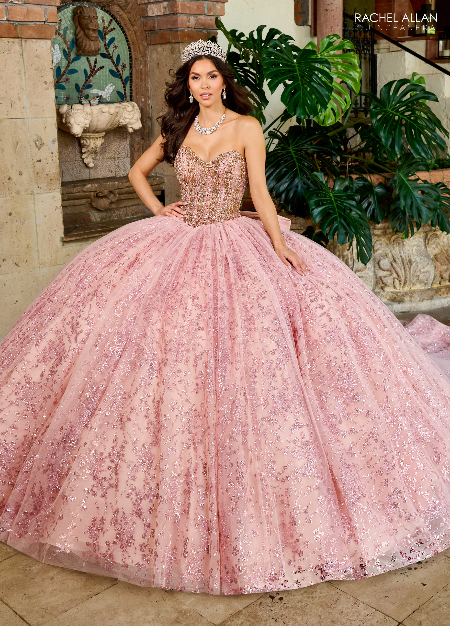 Shining Ball Gown Beaded Quinceanera Dresses Sequined Prom Gowns Sweetheart Necke Sixteen Sweet 15 Tulle Masquerade Dress 0212D