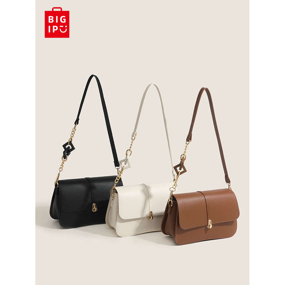 Designer Bag 2024 Summer Japanese And Korean New Street Trendy Pillow Bag Polyester Lock Women's Handheld Shoulder Bag