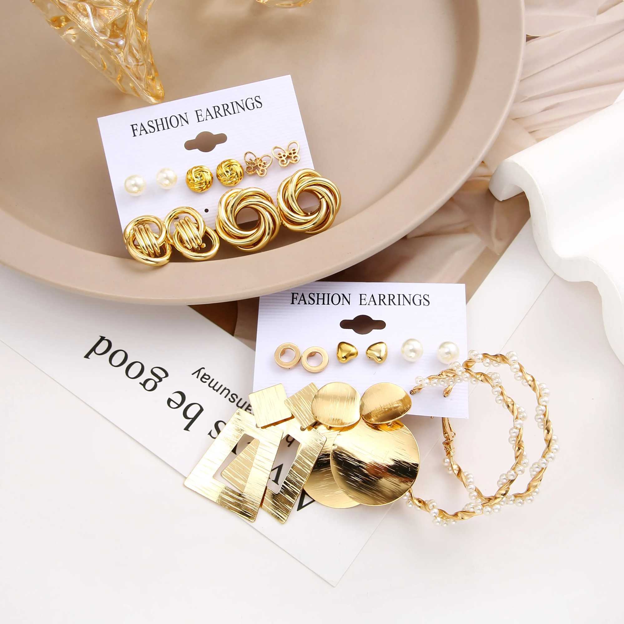 New Creative Simple Temperature Womens Party Metal Gitli Wound Fake Pearl Earrings X241106