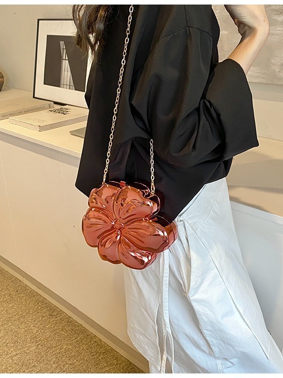 Flower Shaped Banquet With Western Style New Versatile Women's Bag Designer Bags Handbags Women