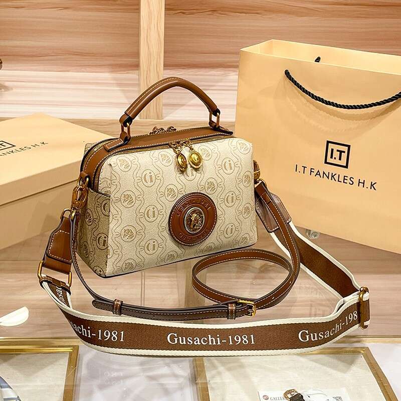 Designer Bag Women's Handbag Brand Handbag 2024 New Light Luxury High-End Designer Retro Large Capacity Crossbody Shoulder Bag