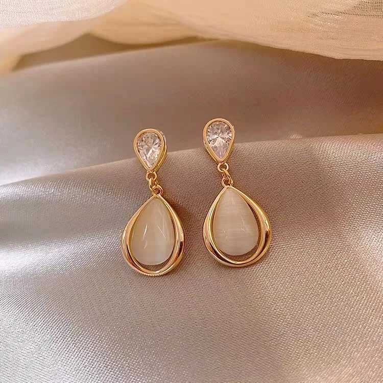 2024 New Luxury Zircon Water Drop Earrings Suitable for Korean Fashion Rhinestone Opal Earrings Jewelry Gifts X241106