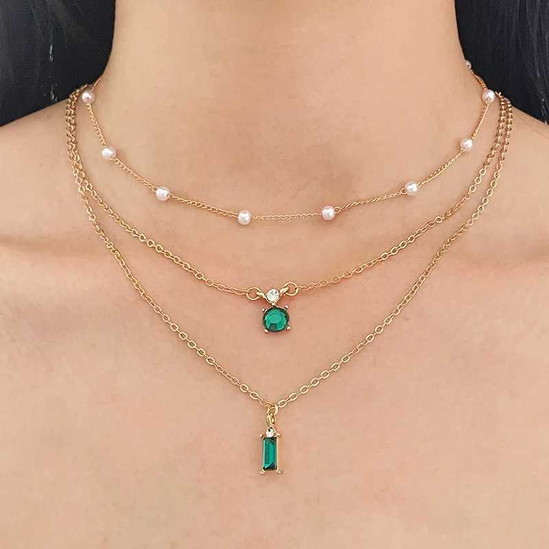 Simple stacking retro imitation jade green pearl Mti layer necklace used for warm fashion jewelry accessories birthday gifts X241106