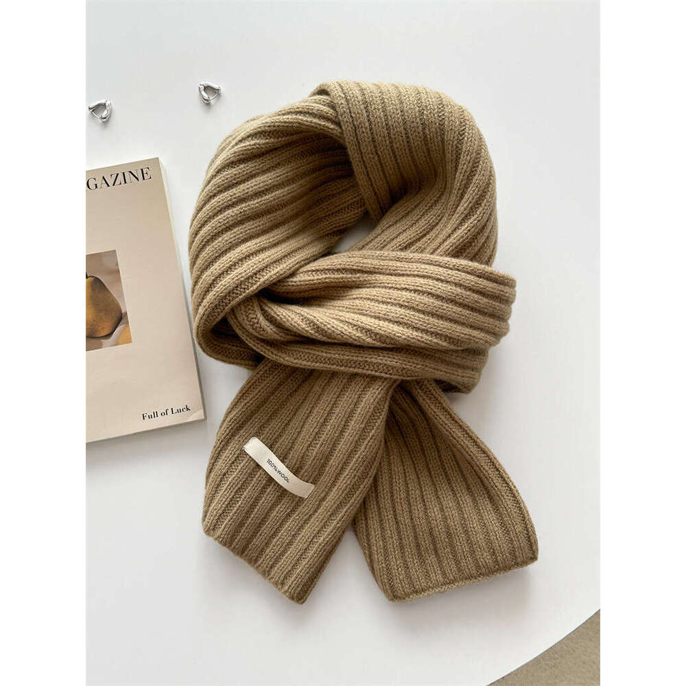 100% wool women in autumn and winter, thickened Korean version, versatile for couples, knitted warm, solid color fabric, labeled yarn scarf