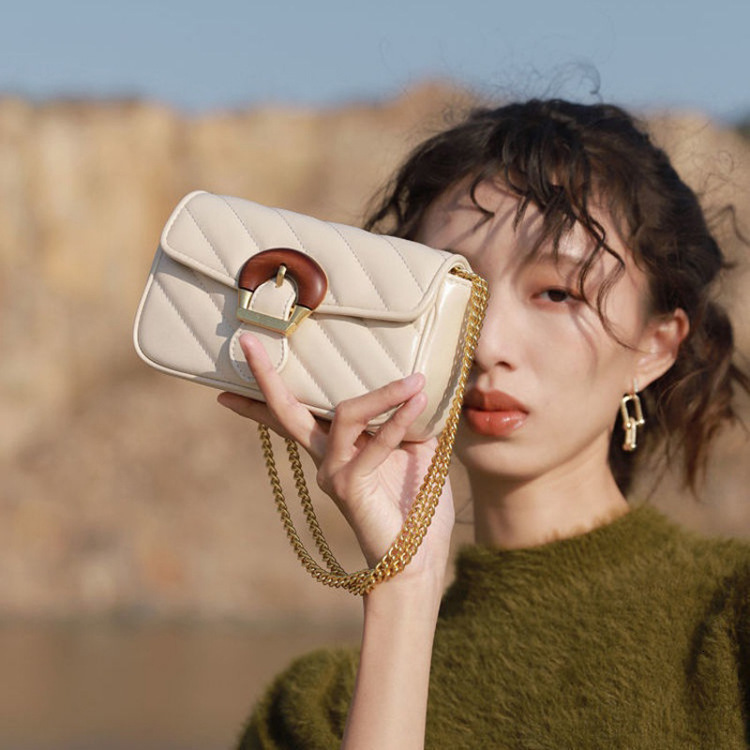 New Fashion Luxury Designer Women's Multi Functional Small Fragrant Embroidery Thread Mini Bag Handbag