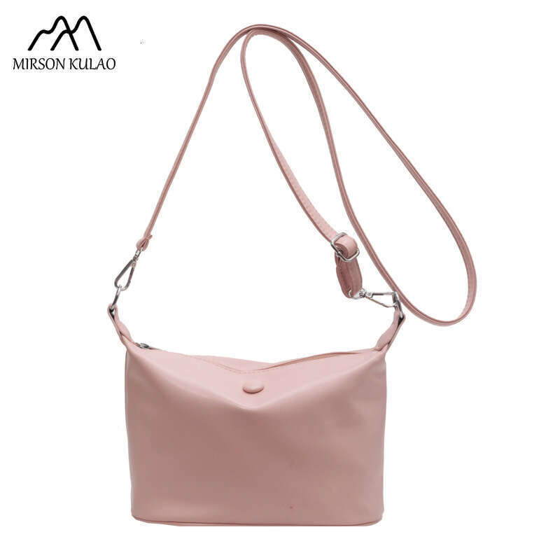 Fashion Single Shoulder 2024 New Autumn And Winter Niche Commuting Simple Crossbody Bag Designer Style