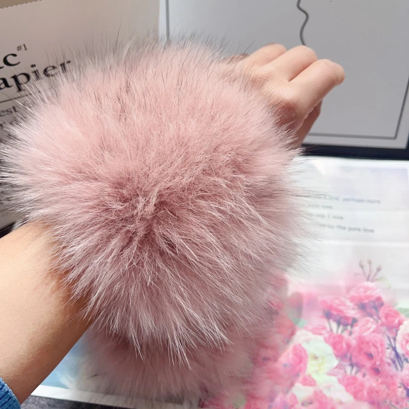 Natural fur cuffs keep warm in winter womens fur wrist cuffs keep fur sleeves warm plush elastic fur bracelets sleeves 241106
