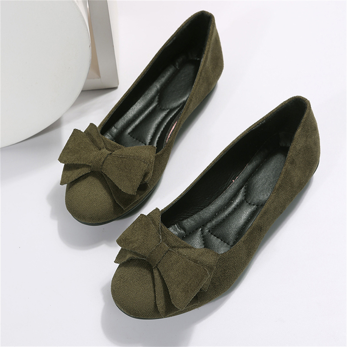 Large size lightweight soft soled bean shoes for women's 2023 Spring and Autumn New Bow Comfortable and Anti slip Women's Single Shoes