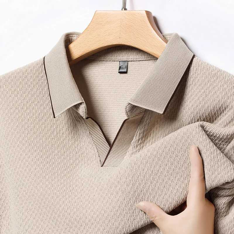Luxury Quty Designer 2024 Autumn Mens New Solid Color Wool Long Sved Shirt Fashion Casual Scissor Neck T-shirt Top W241106