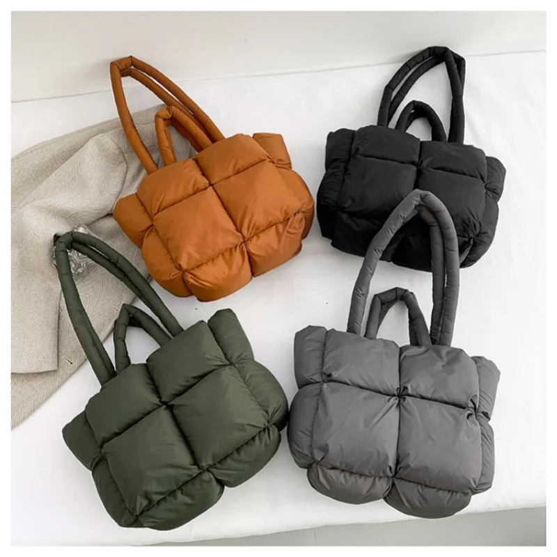 2024 Down Jacket Cotton Filled Space Handbag Soft Plaid Handheld Shoulder Bag241106
