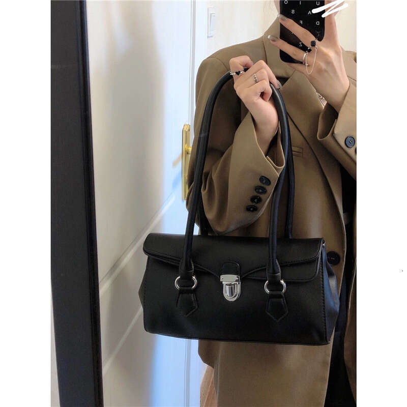 Designer Bag Korean Version Of Instagram Dark Spicy Girl Underarm Bag Women's New Advanced Fashion Personalized Lock Buckle Shoulder Bag