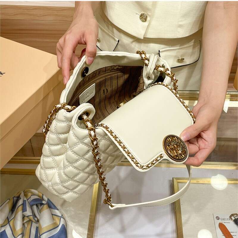 Designer Bag Brand Genuine Leather Chain Bag For Women In 2024, New Designer With A Sense Of Luxury, Large Capacity Underarm Shoulder Bag a5d