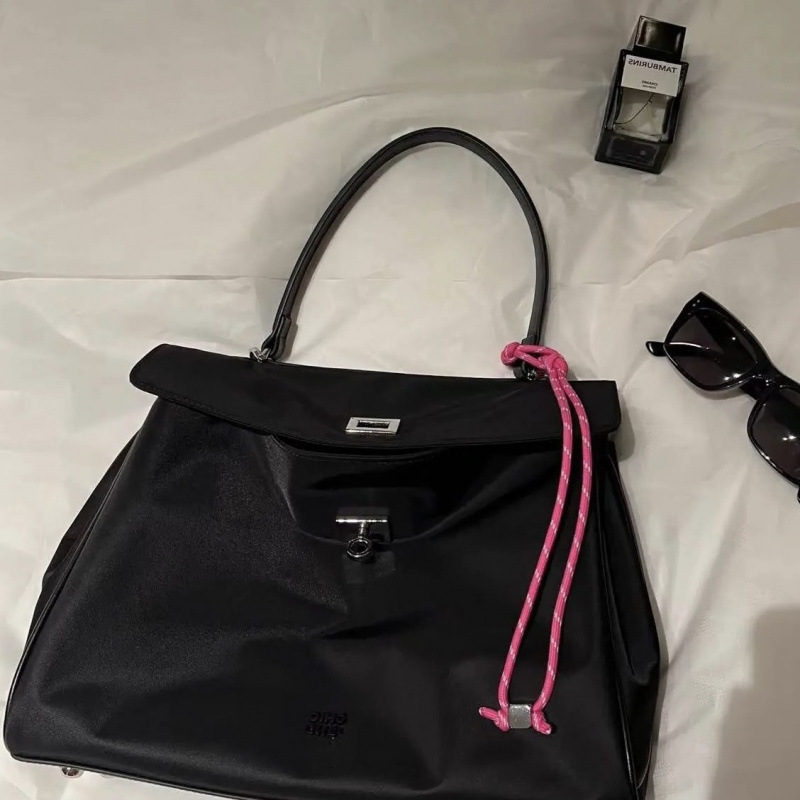 Classic Designer Bag Fashion 10a Top Nikiduncks Woman Handbagevening Bags 2024 New Handheld Single Shoulder Crossbody