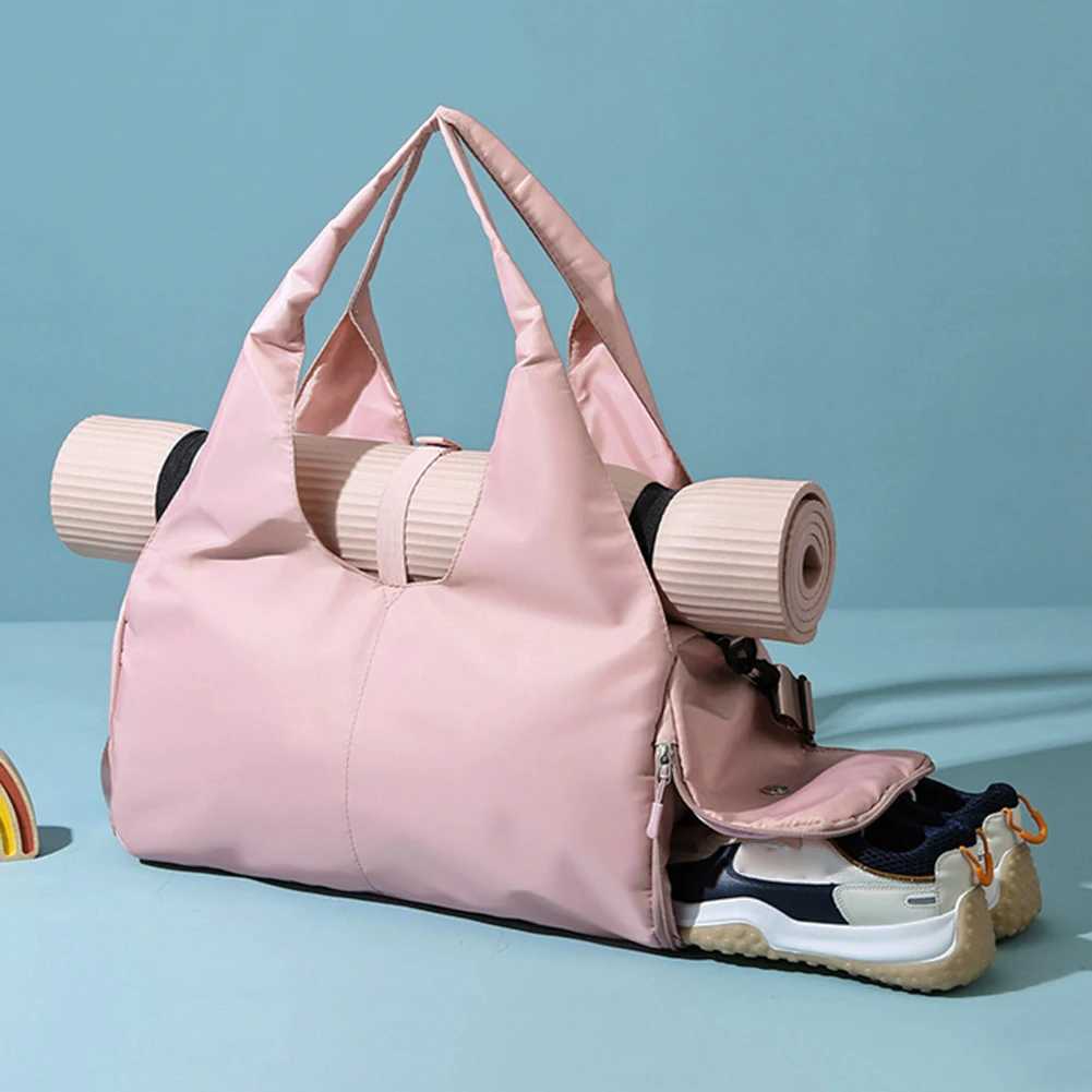 Outdoor Nylon Sports Gym Bags Yoga Men Women Training Fitn Travel Handbag Yoga Mat Sport Bag with Shoes CompartmentXJ241106