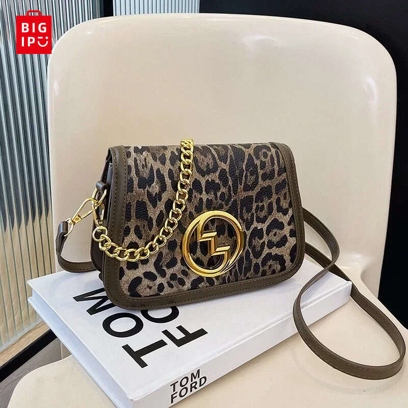 Designer Bag 2025 Fashion Women's Shoulder Bag, Travel Armpit Bag, Trendy Handbag, New Fashionable Women's Crossbody Bag