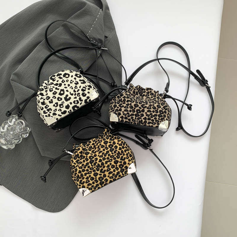 Designer Bag Small Drawstring Shoulder Bag For Women Brand Designer Handbag And Purse 2024 New Bucket Crossbody Bag Vintage Leopard Bolsas