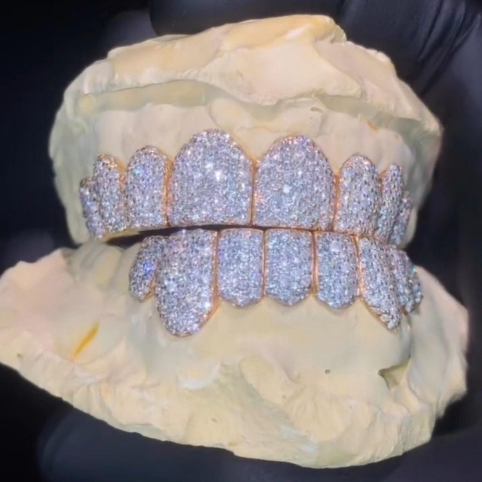 Hip Hop Custom Iced Out Moissanite Dia Grillz Teeth Sier Jewelry Best Price