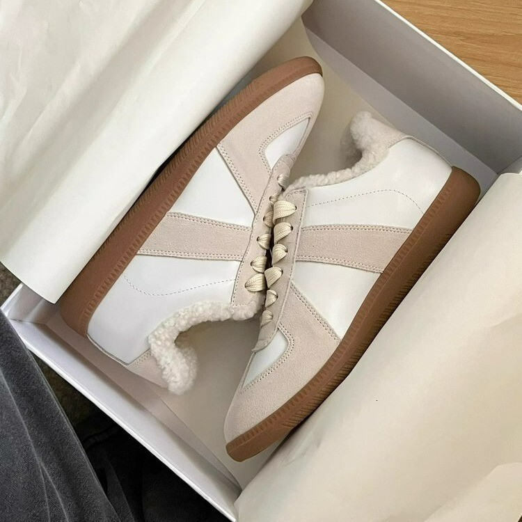 Leisure German Training for Women 2024 New Autumn Lightweight Thick Sole Student American Versatile Board Shoes