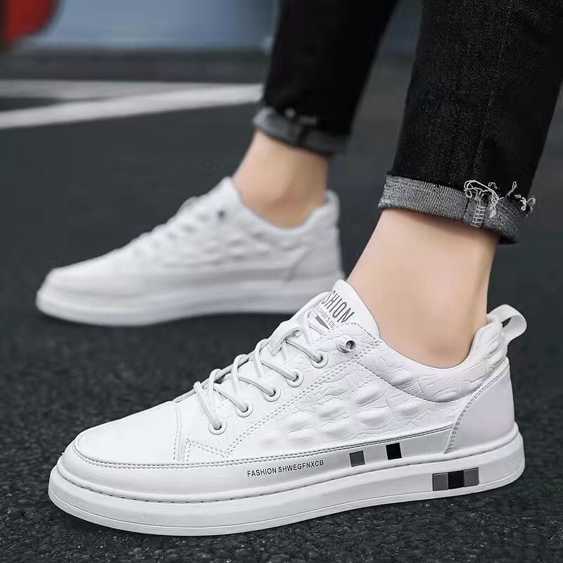 Men's casual sports Korean version fashion versatile spring and autumn outdoor hiking travel flat bottomed lace up PU running board shoes
