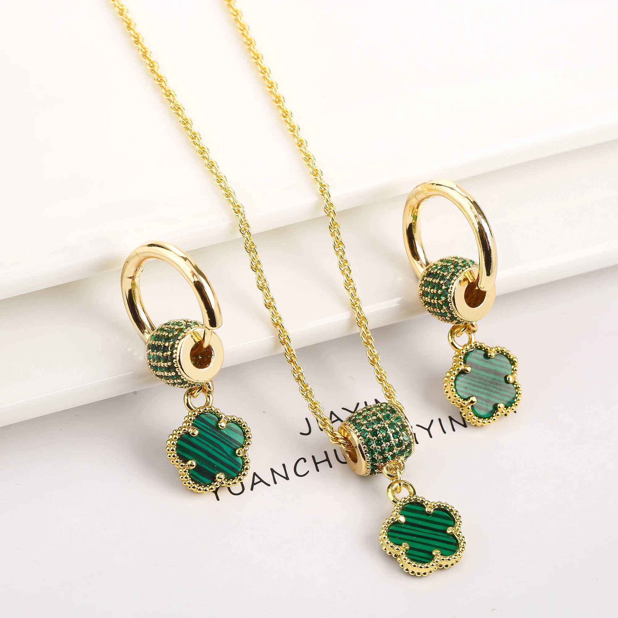 Luxurious shiny zirconia earrings suitable for fashion five leaf flower earrings necklace sets party jewelry and shampoos X241106