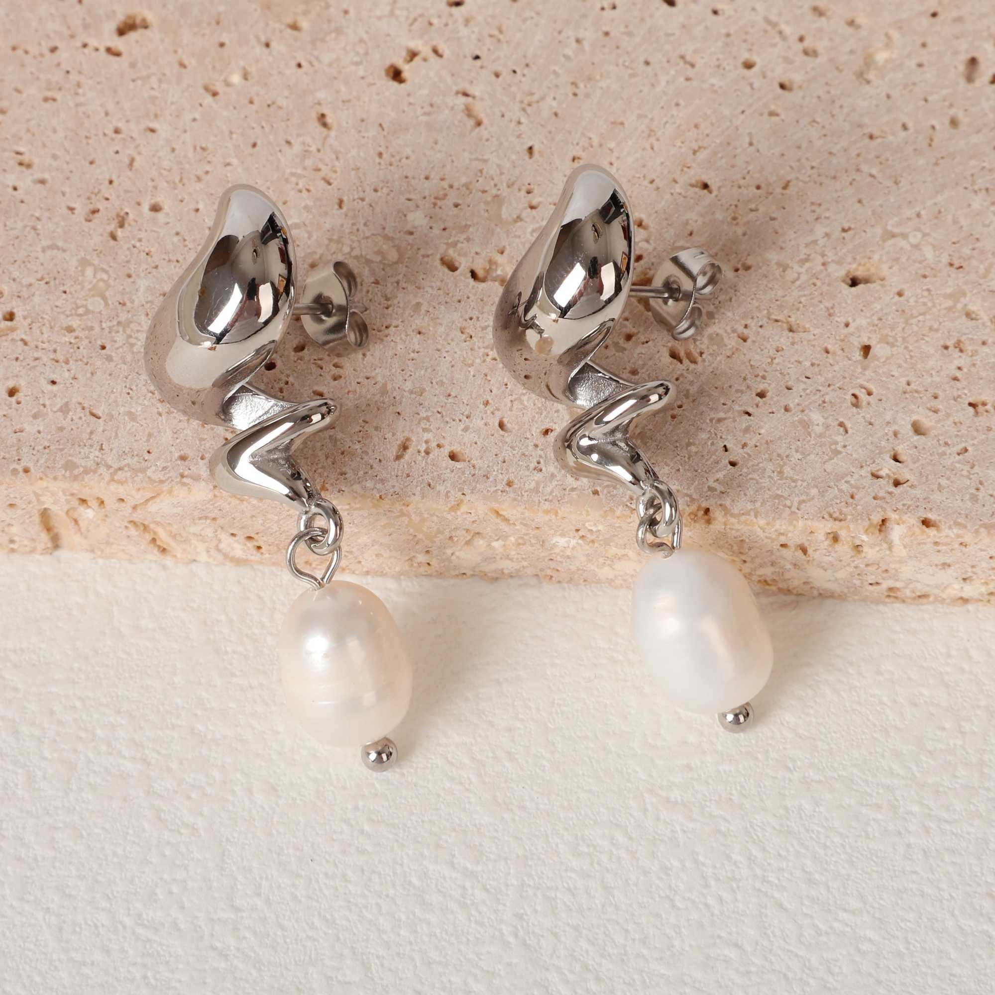 High quality natural pearl spiral stainless steel drop earrings gold trendy exquisite fashion jewelry X241106