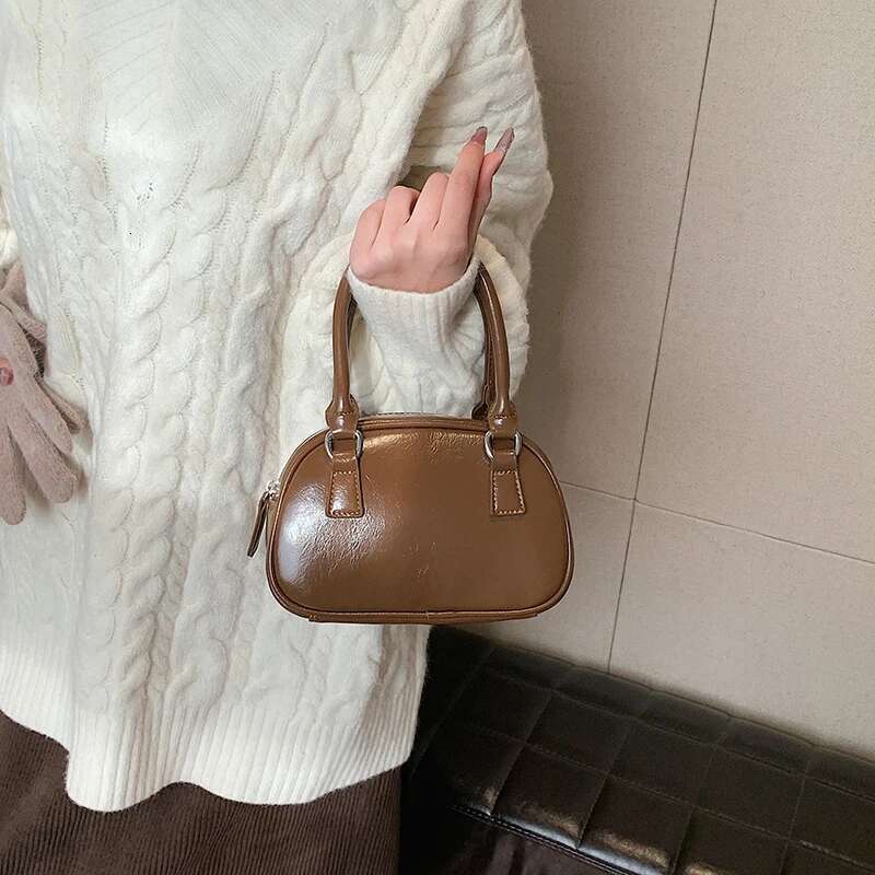 Designer Bag LEFTSIDE Fashion Retro Women Small Pillow Handbags And Purses 2024 Winter Luxury Leather Crossbody Bags With Short Handle