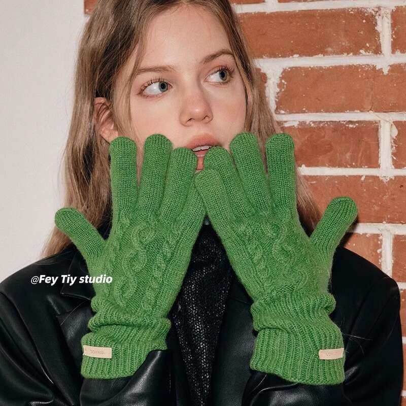 Warm in autumn and winter Solid men's ins style Premium thickened 100 wool Fried Dough Twists gloves for women