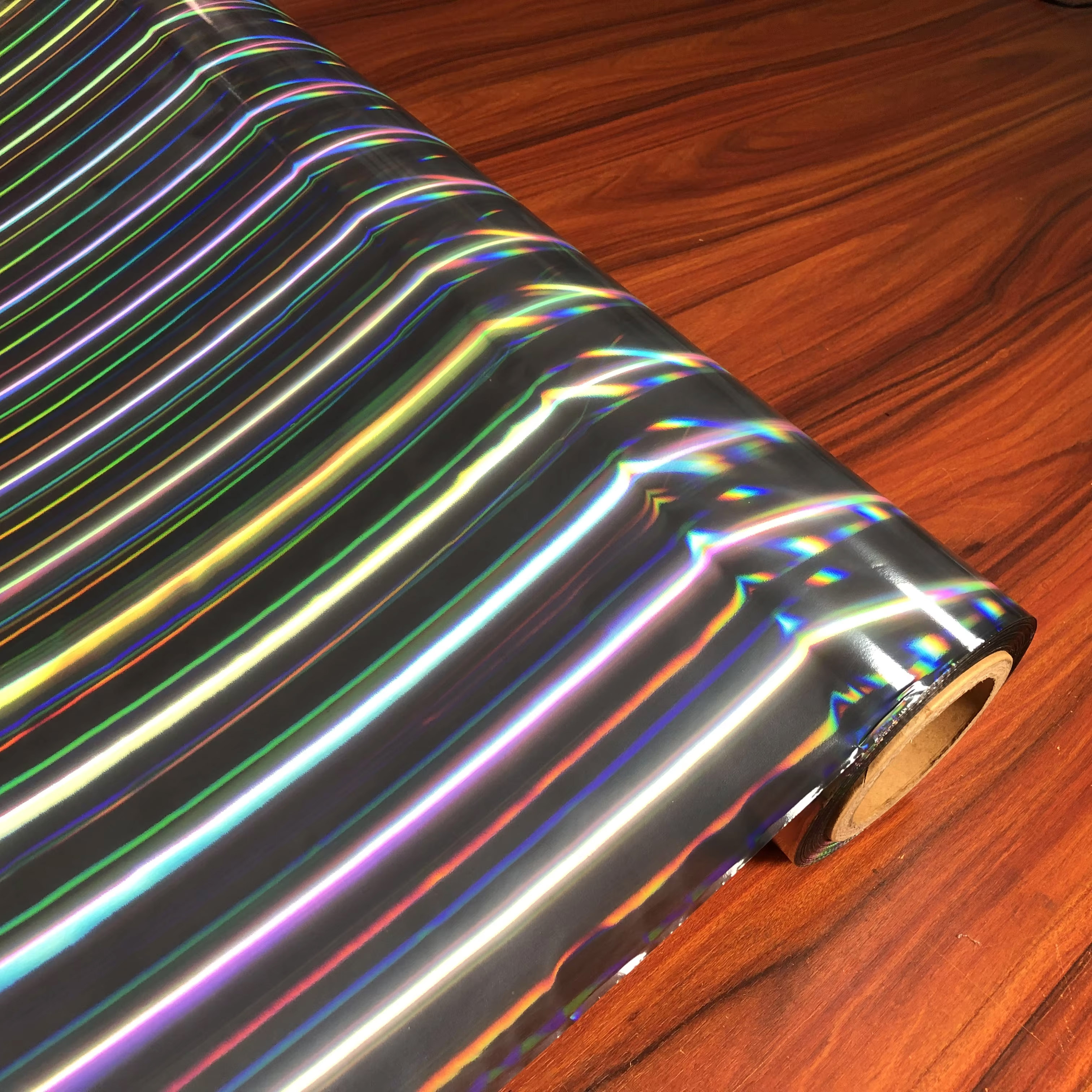 Eco-Friendly Holographic Gift Wrap - Reusable & Sustainable Packaging Paper