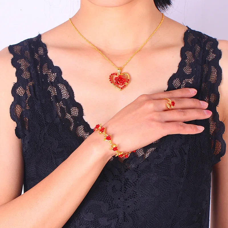 European and American Accessories Vintage Exquisite Rose Pendant Necklace Ring Set 241106