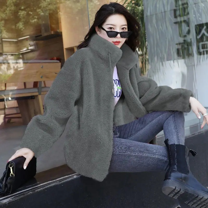 Women Winter Double Coral Fleece Warm Coat Stand Collar Plush Thick Overcoat Female Fashion Casual Long Sleeve Zipper Clothes 241106